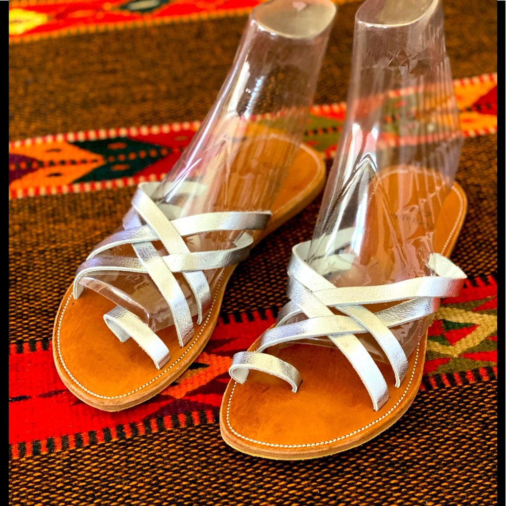 Sliver Leather Strappy Moroccan flat sandals NWOB